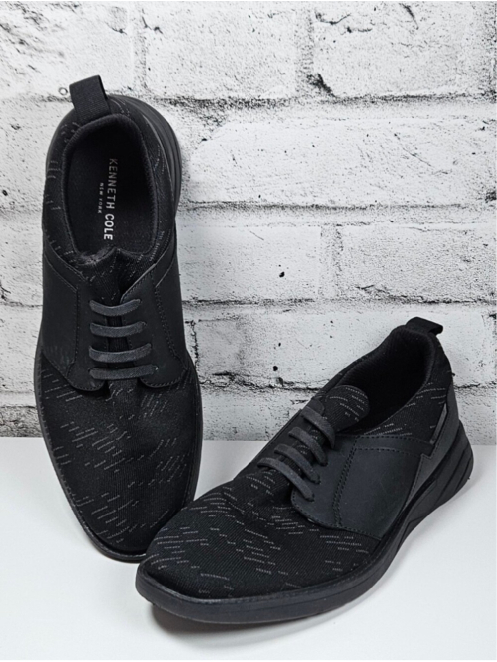 Kenneth Cole Knight Flex Sport Jogger Men's Size 10 Black Knit Sneakers